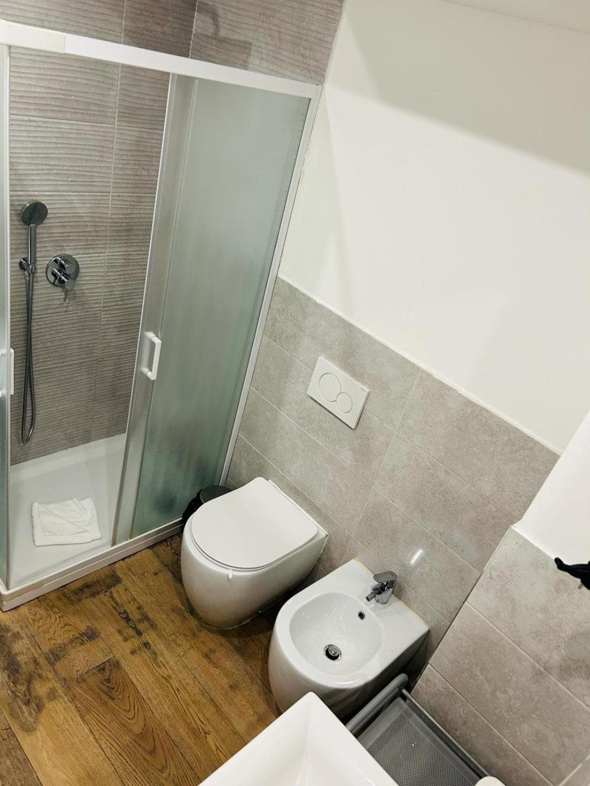 Easy Room Italy Milaan Buitenkant foto
