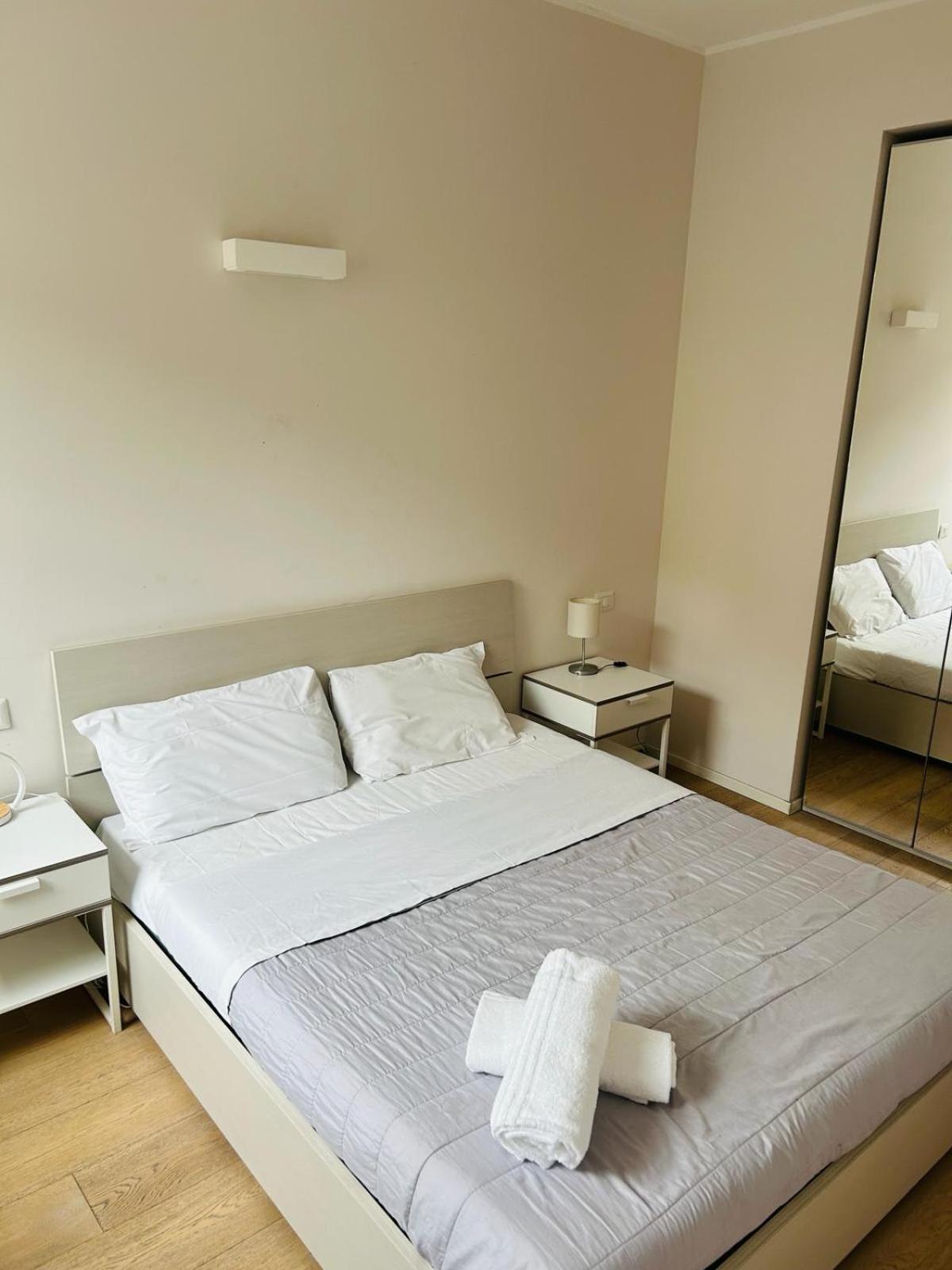 Easy Room Italy Milaan Buitenkant foto