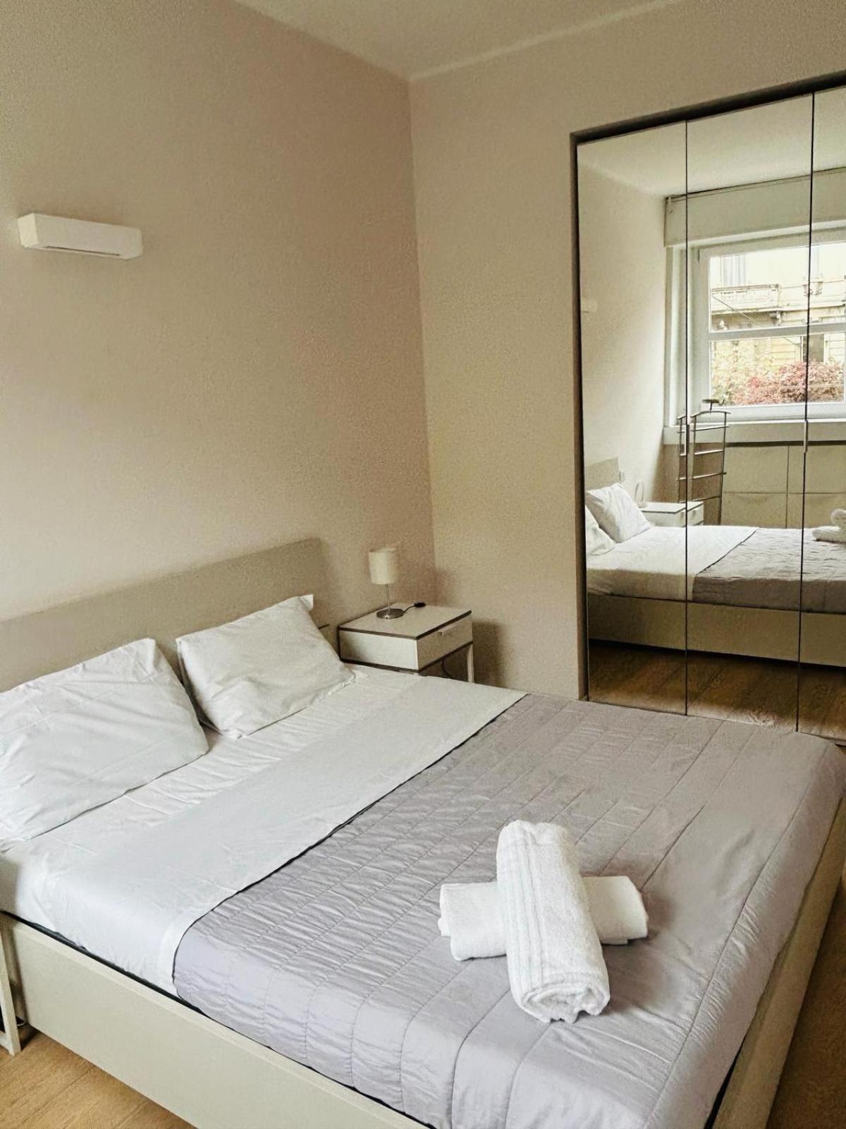 Easy Room Italy Milaan Buitenkant foto