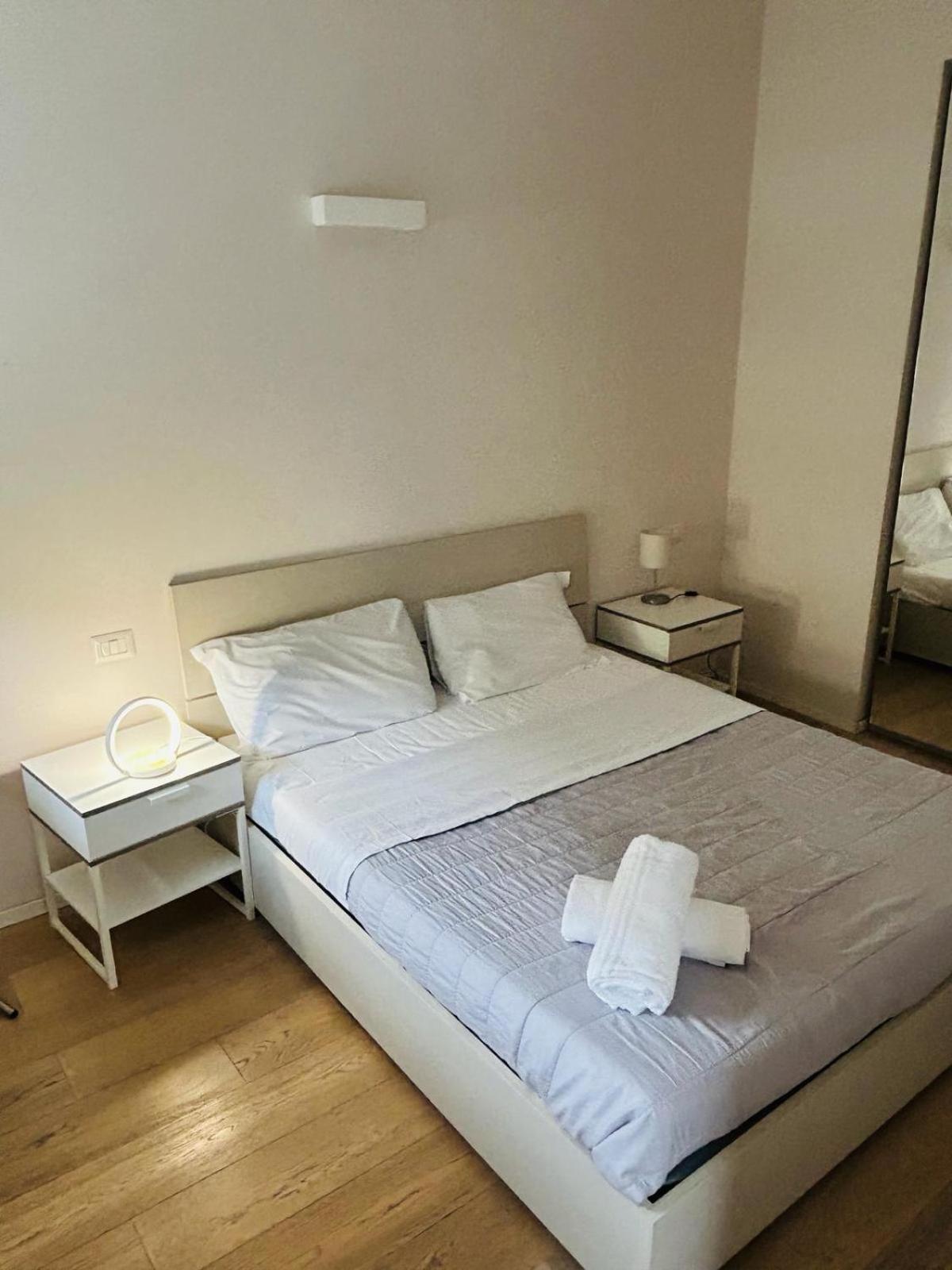 Easy Room Italy Milaan Buitenkant foto